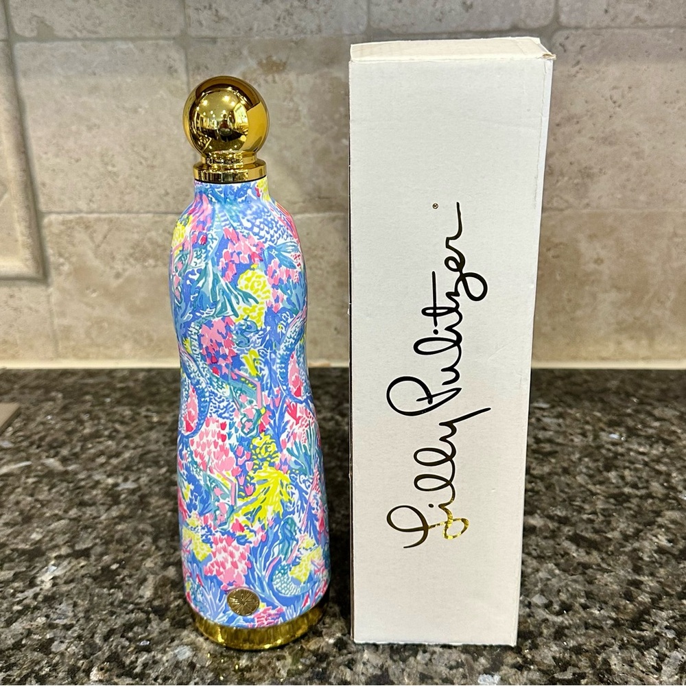 Lilly Pulitzer Squeeze The Day Water Bottle Mermaids Cove